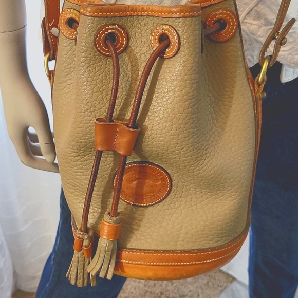 Dooney and Burke bucket bag - Picture 2 of 5